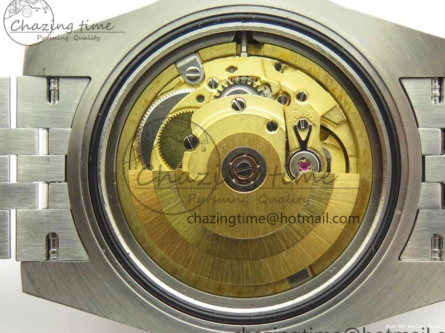 Best AAA Replica Sites GMT-Master Bezel Ceramic Black BPF Bracelet on Green Jubilee 126710 3347 SS Dial A II UrbanChic Black BLRO SS 1225